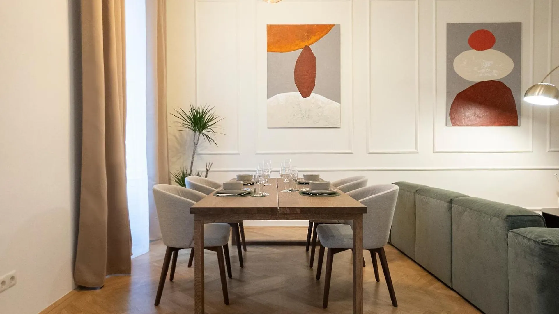 Elegant 2Br Apt Near Parliament, Self 24H Check-In Vienna