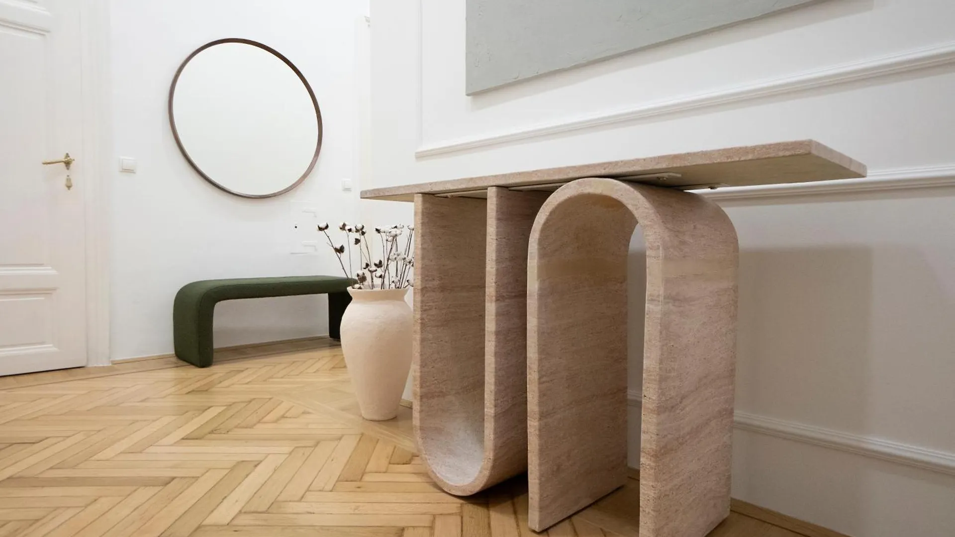 Elegant 2Br Apt Near Parliament, Self 24H Check-In Vienna