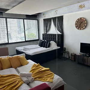  Apartamento Am Schwedenplatz