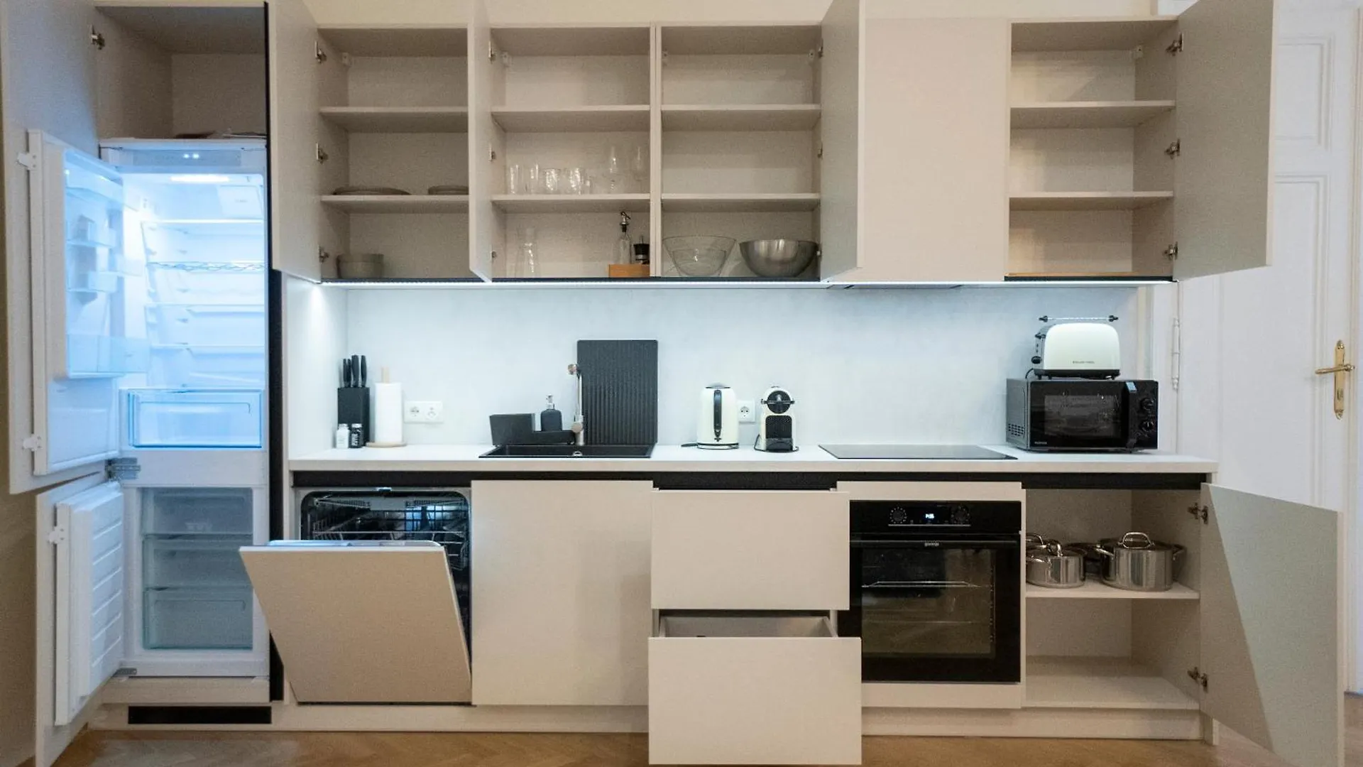 Elegant 2Br Apt Near Parliament, Self 24H Check-In Vídeň Apartmán
